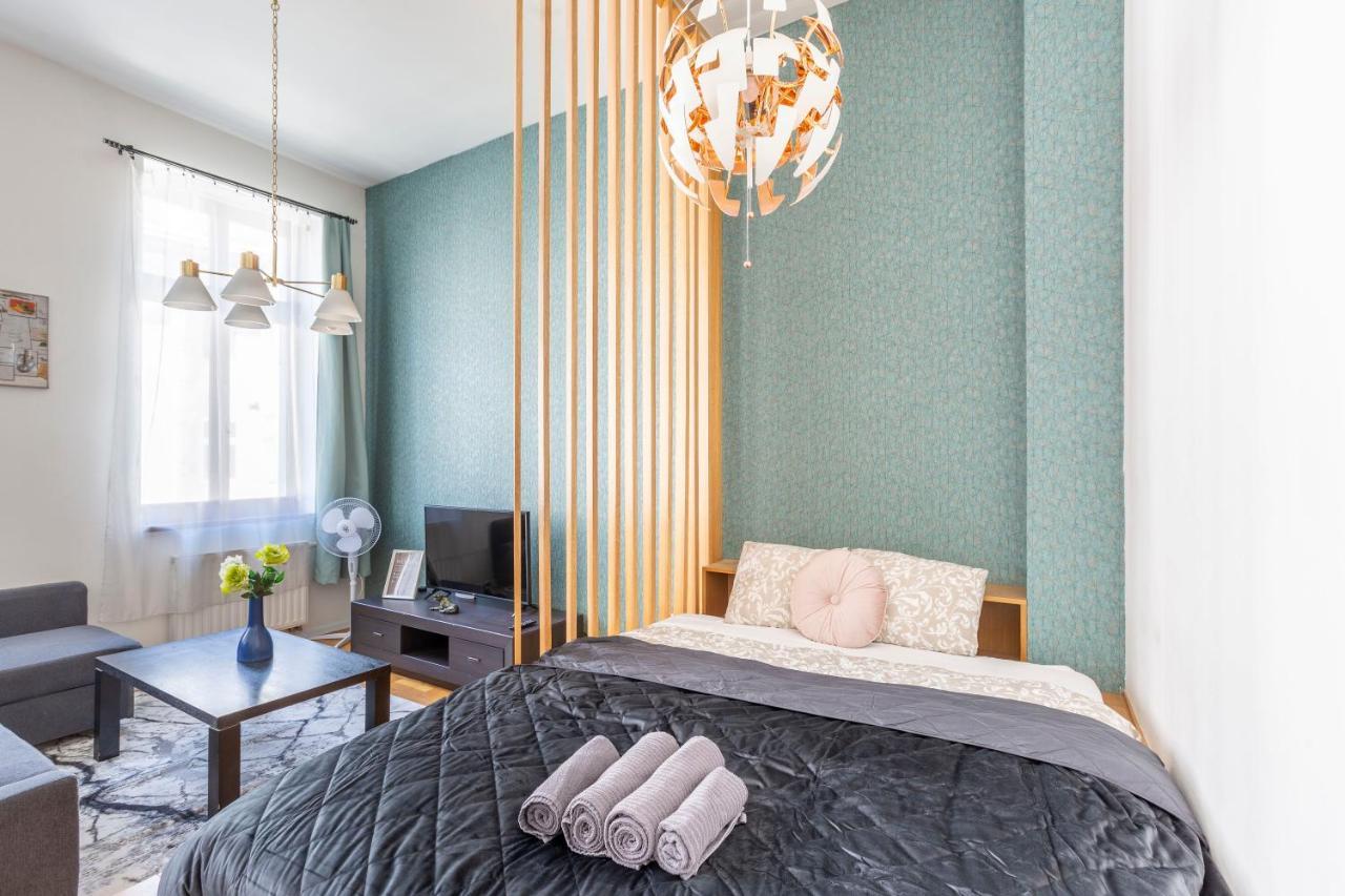 Central Gozsdu Aparment By Quentin Homes Budapest Bagian luar foto